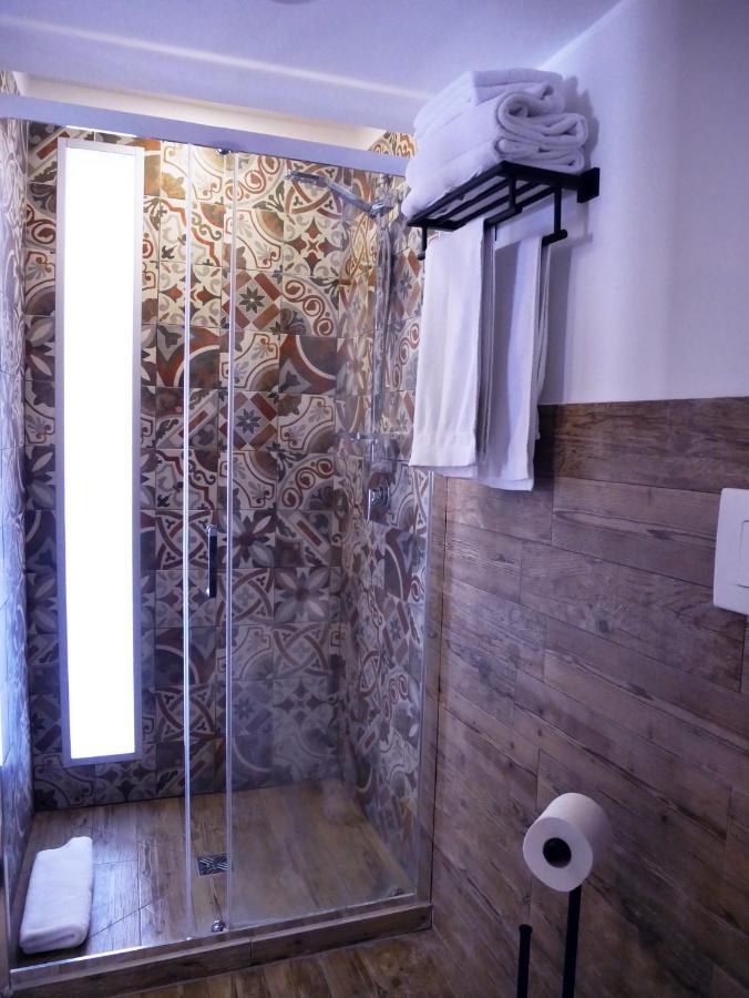 Ninetti Guest House - Apt Centro Storico CTA Eksteriør bilde