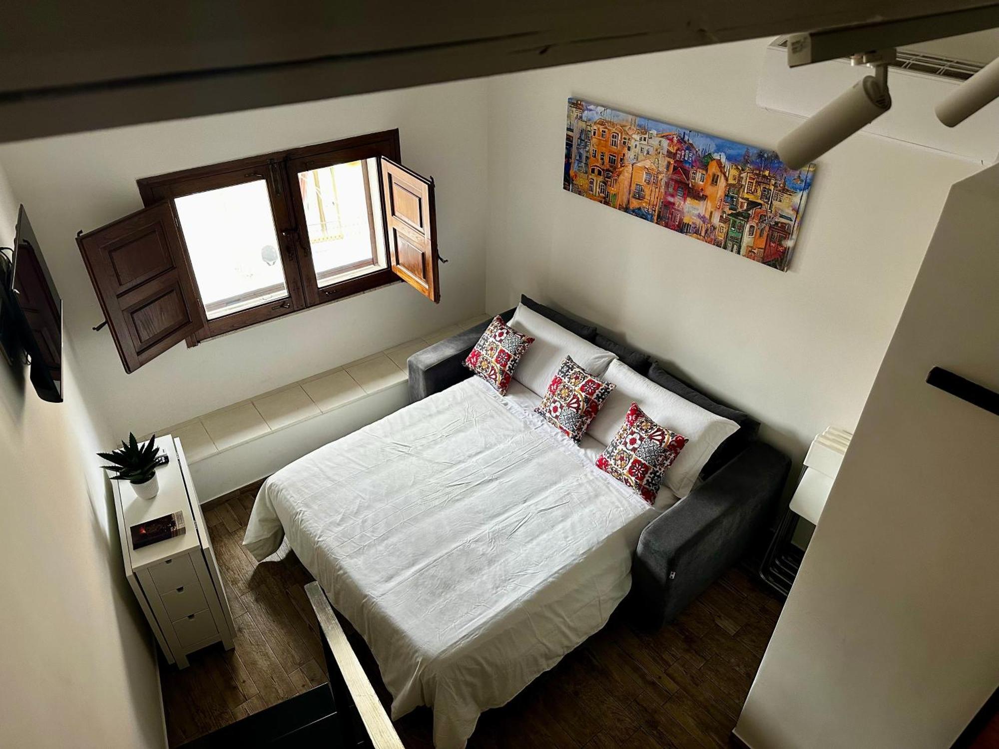 Ninetti Guest House - Apt Centro Storico CTA Eksteriør bilde