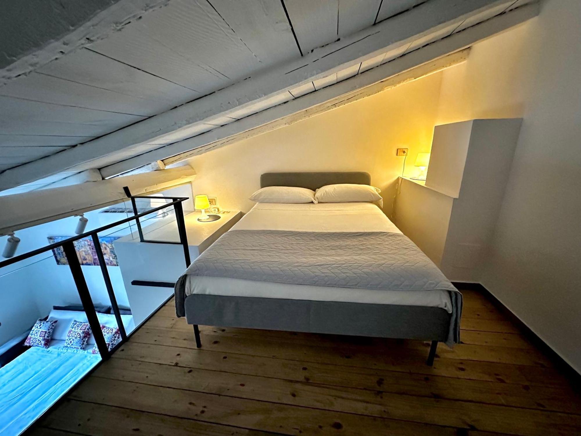 Ninetti Guest House - Apt Centro Storico CTA Eksteriør bilde
